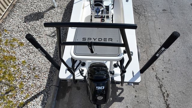 2026 Spyder FX17 Flicker - 10