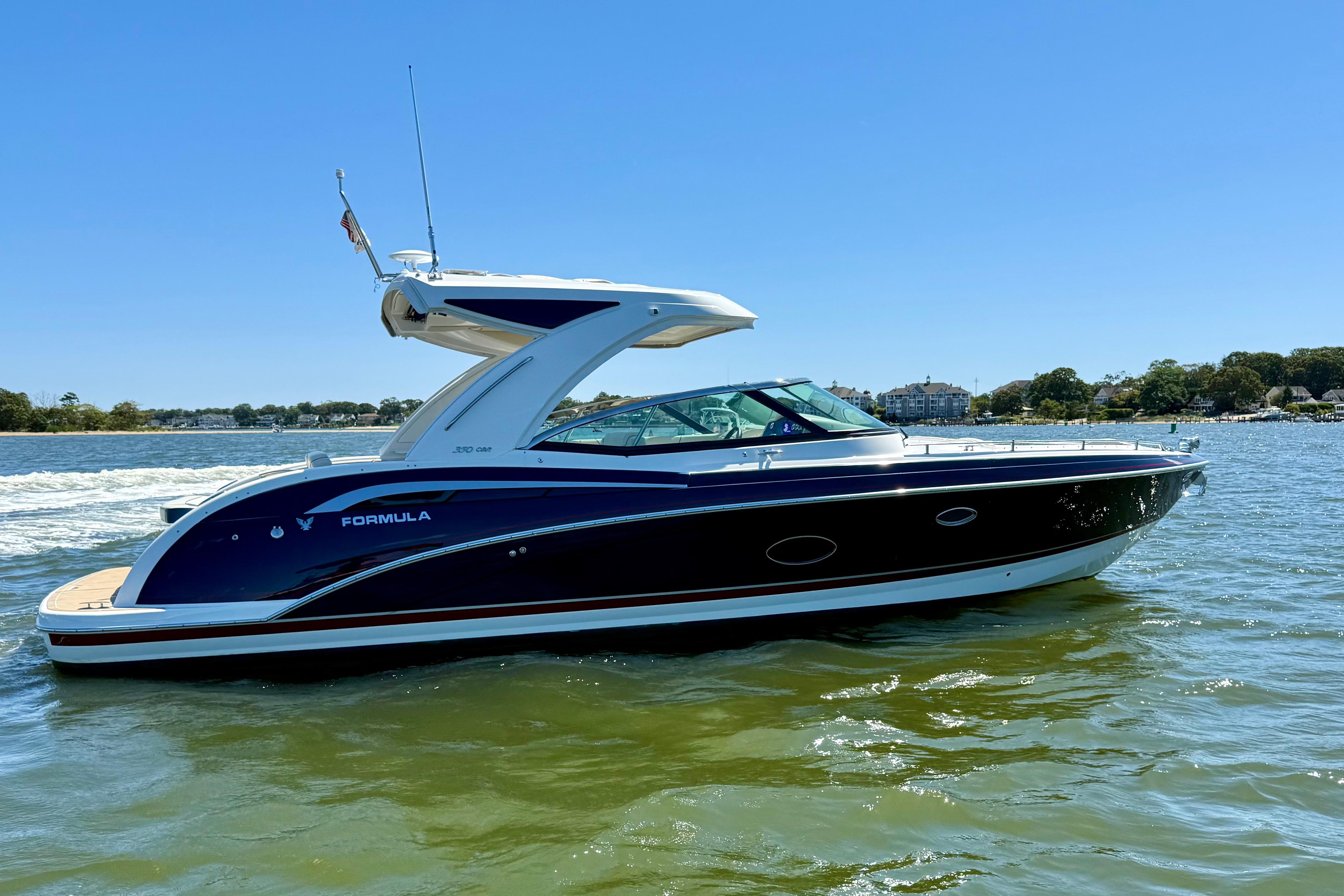 2024 Formula 350 Crossover Bowrider