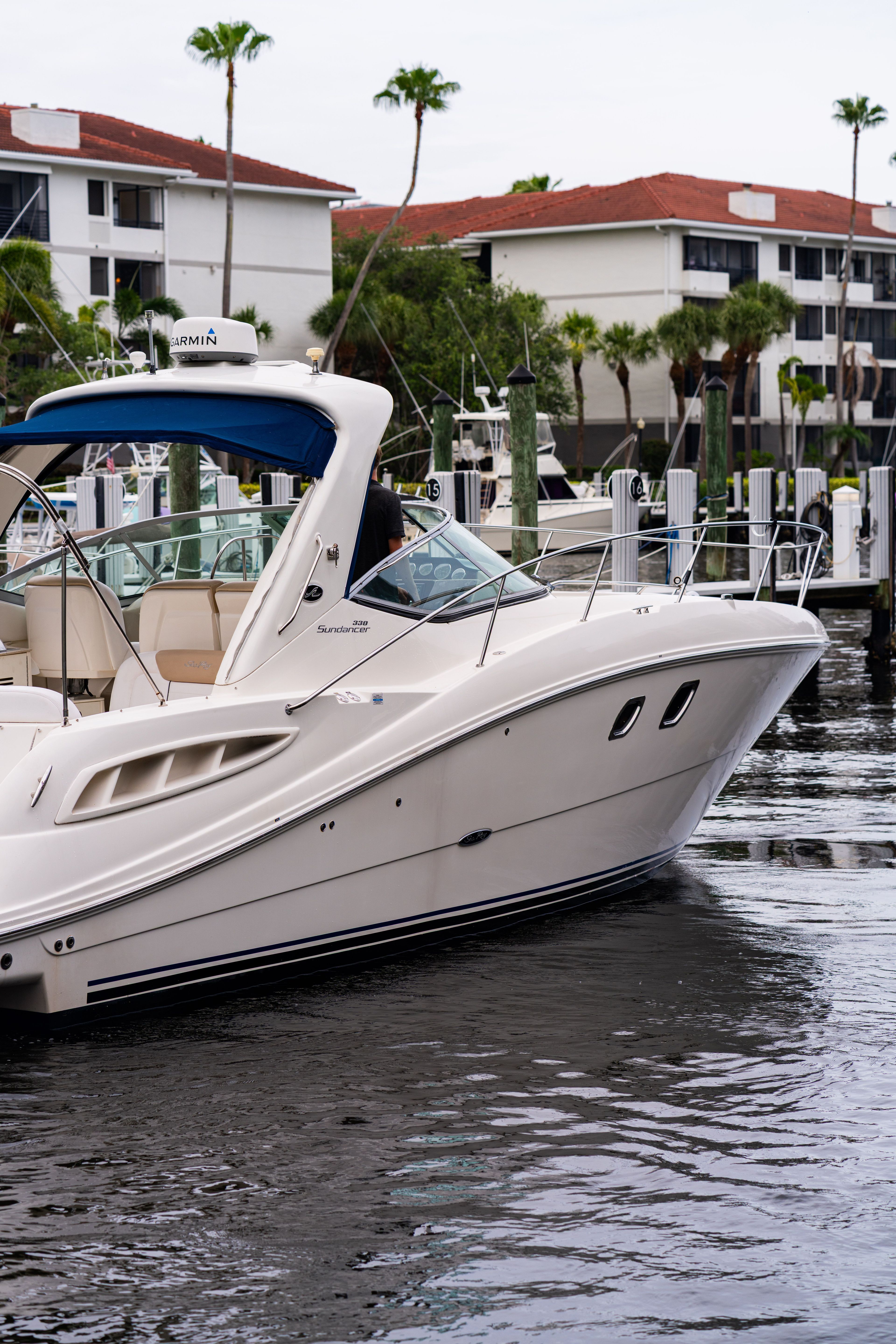 2010 Sea Ray Sundancer 330 - 15