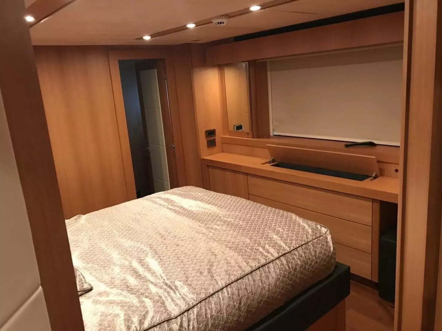2011 Sunseeker Yacht - Image 30