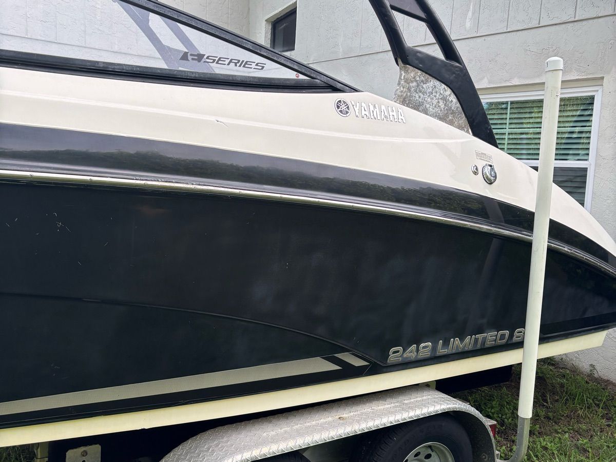 2016 Yamaha Boats 242 - 4