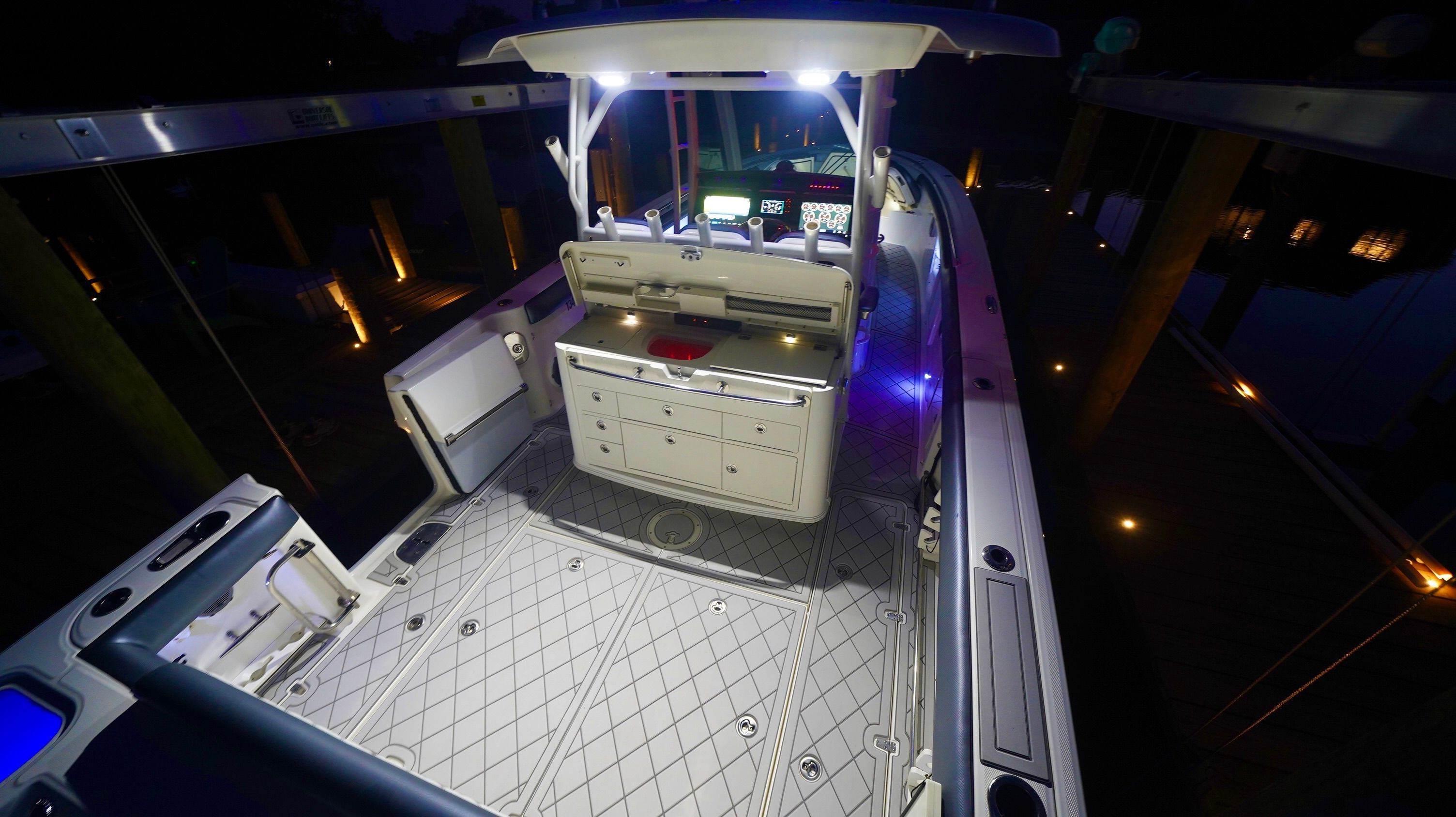 2013 Boston Whaler 350 Outrage - 216