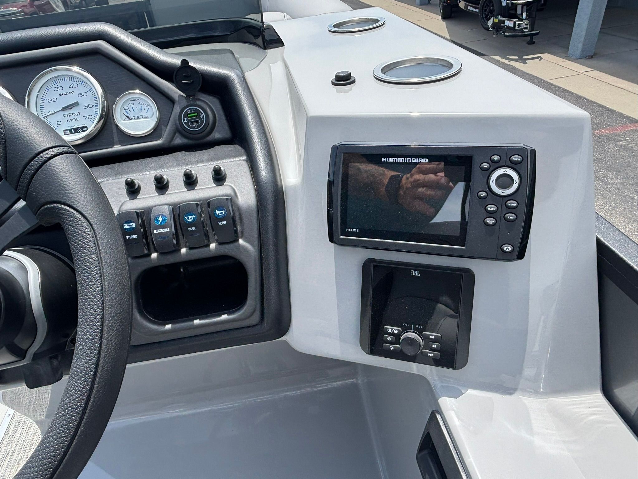 2027 Bentley Pontoons 223 LEGACY QSB - 37