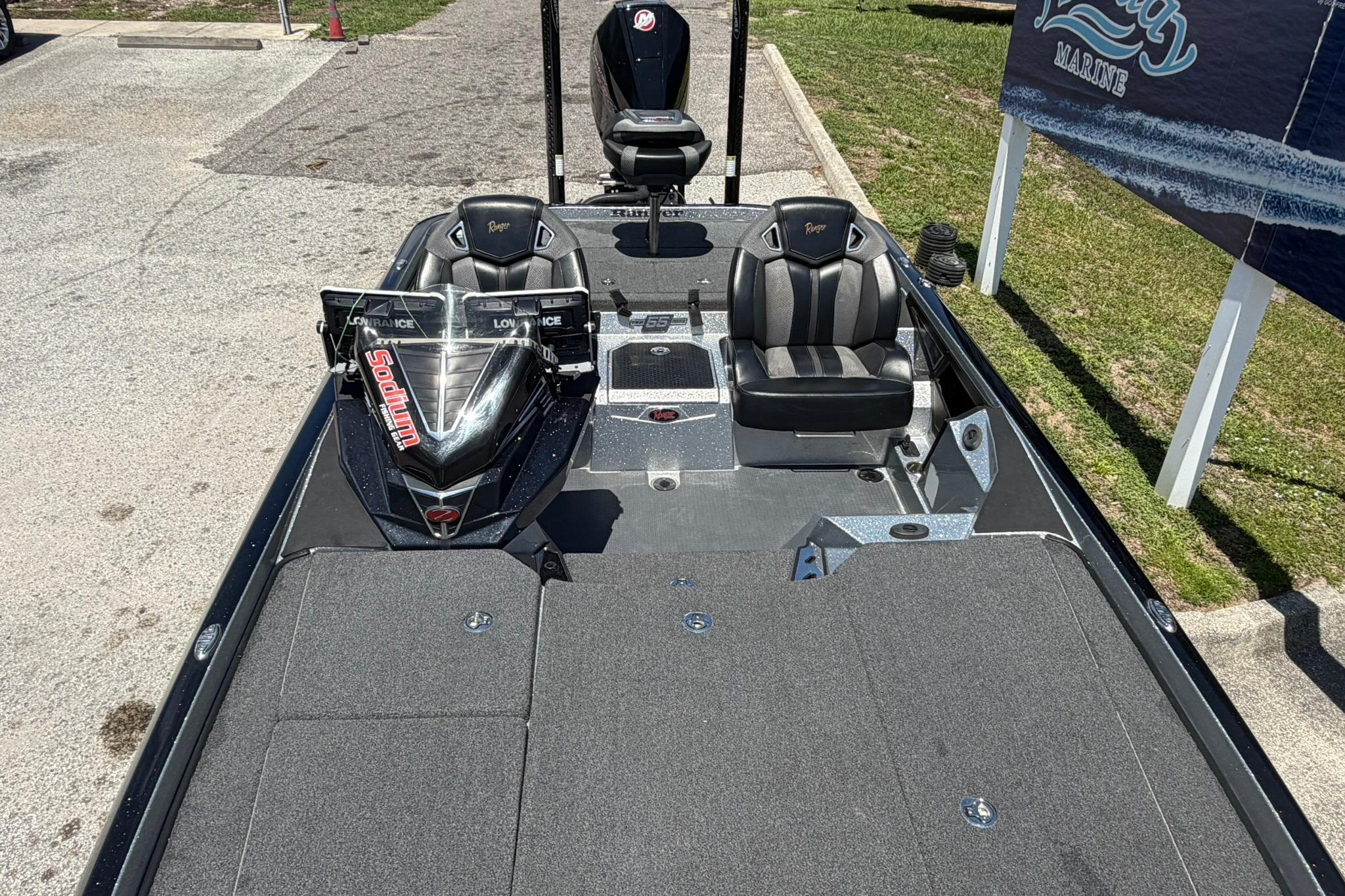 2023 Ranger Z521R boat with dual seats and advanced navigation equipment.