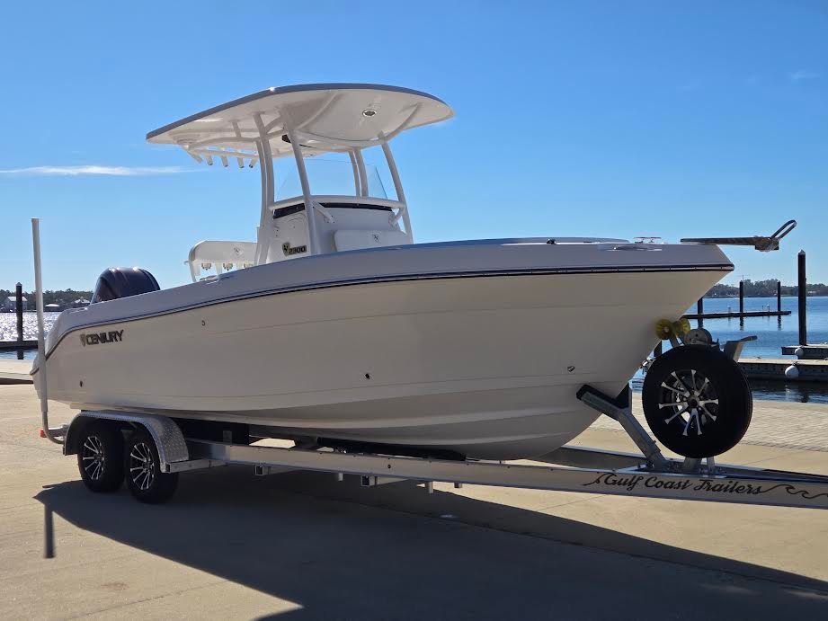 2024 Century 2300 Center Console