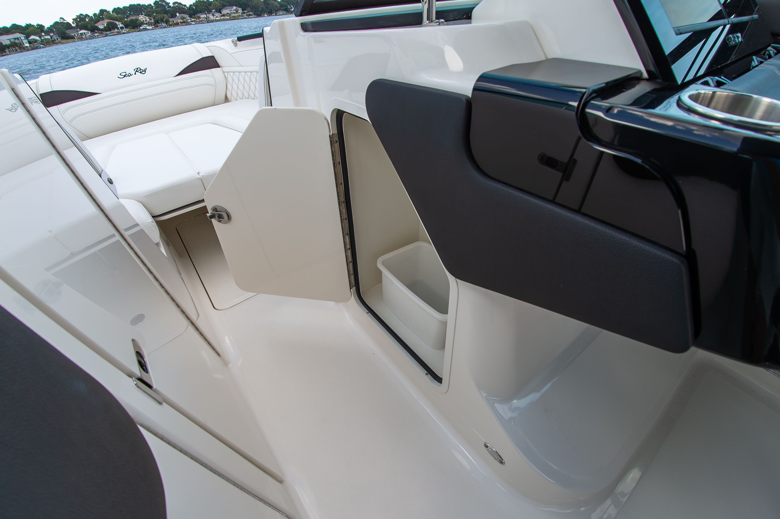 2023 Sea Ray SLX 260 - 26