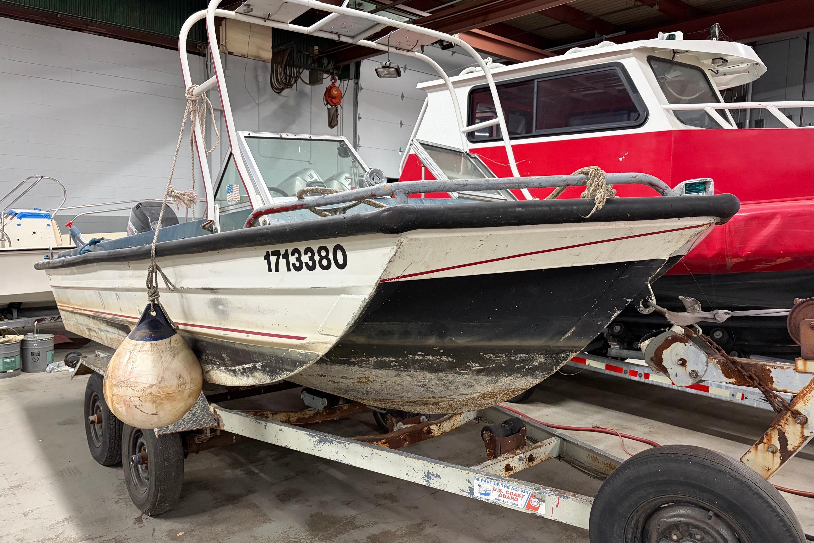 1976 Monark 17 Utility Outboard