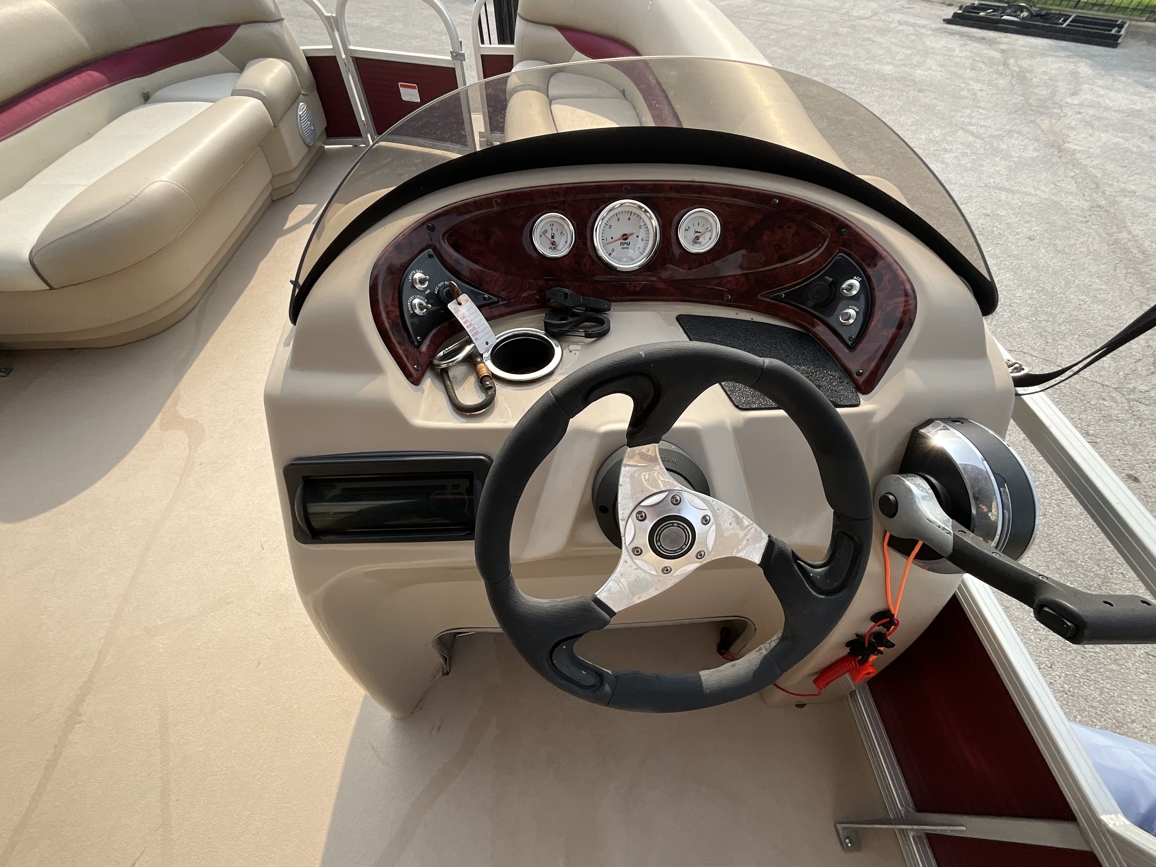 2018 Tracker Party Barge - 12