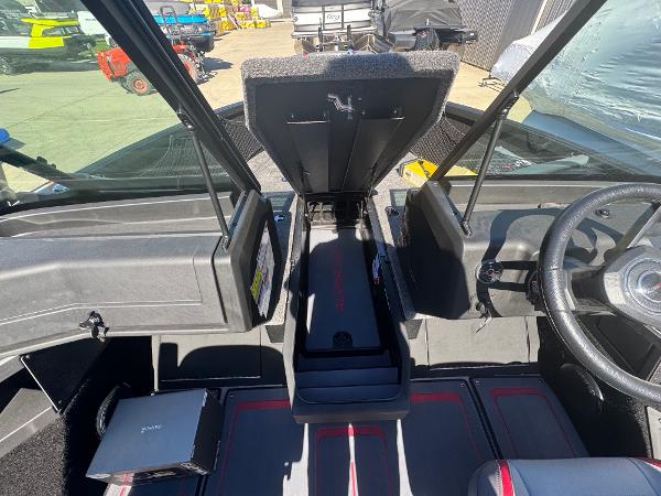 2025 Alumacraft Trophy 185X SC Rotax S interior, featuring modern dashboard and seating.