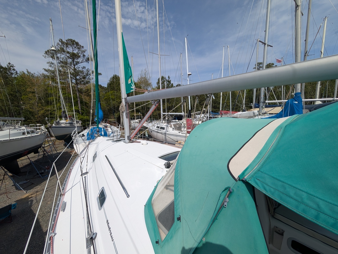 2003 Beneteau 331 - Image 18