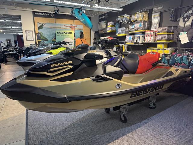 2025 Sea-Doo RXT-X 325 - 4