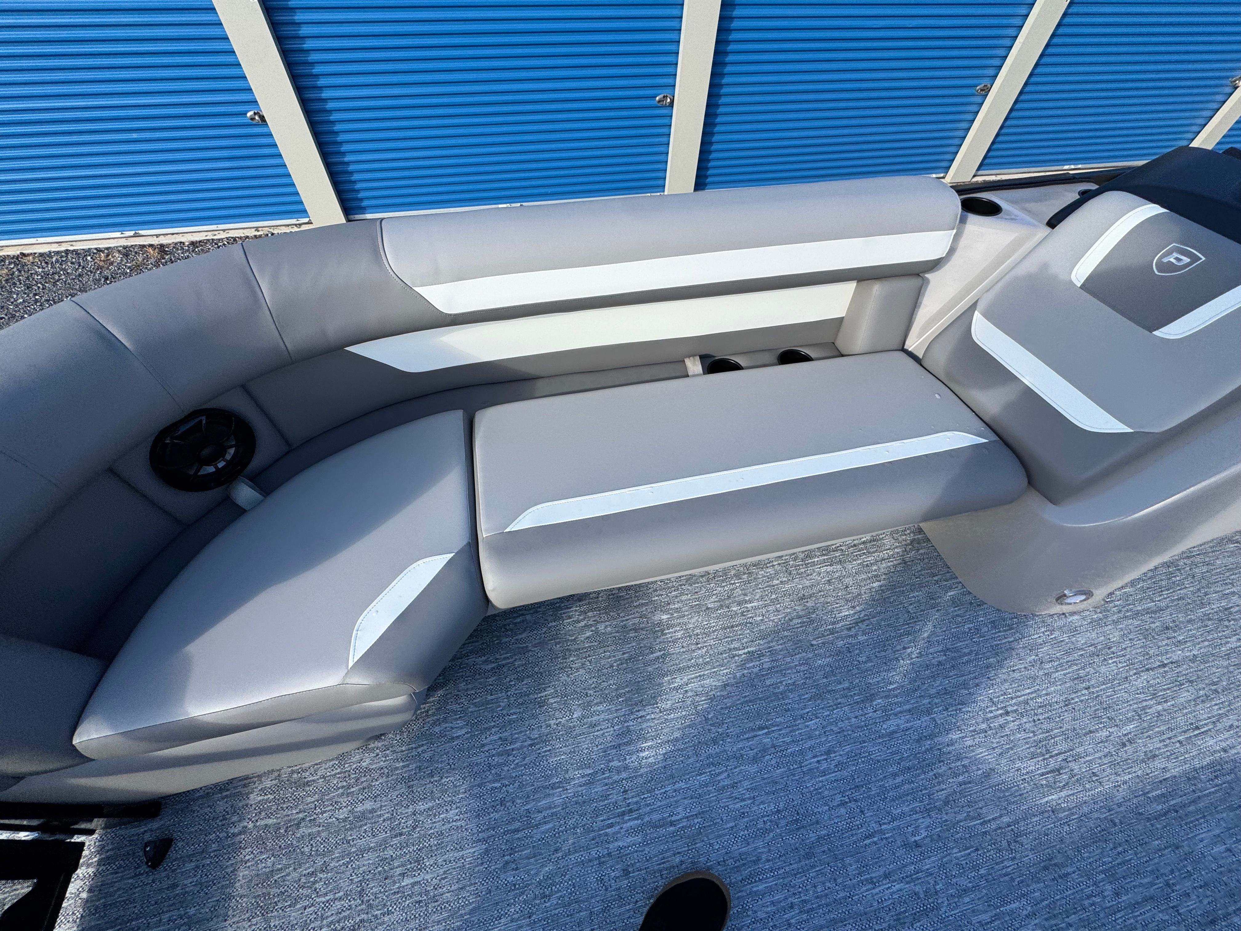 2026 Premier 220 Sunscape RF - 18