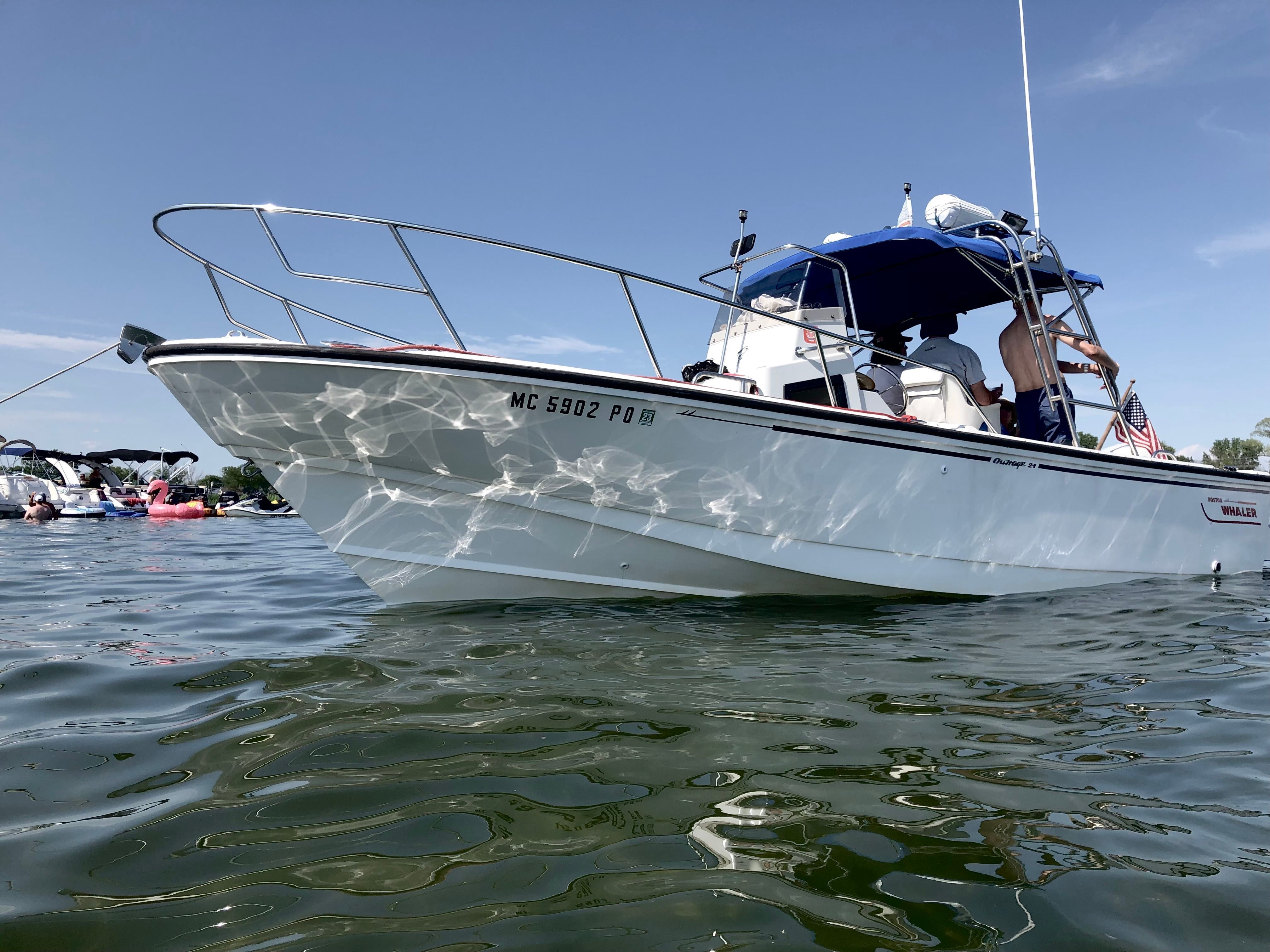 1994 Boston Whaler 24 Outrage