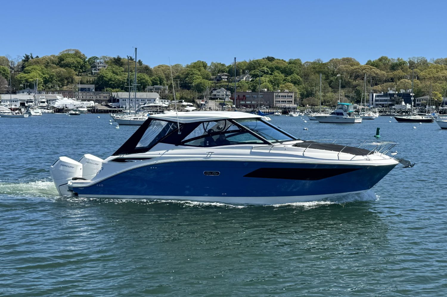 2026 Sea Ray Sundancer 320 Outboard