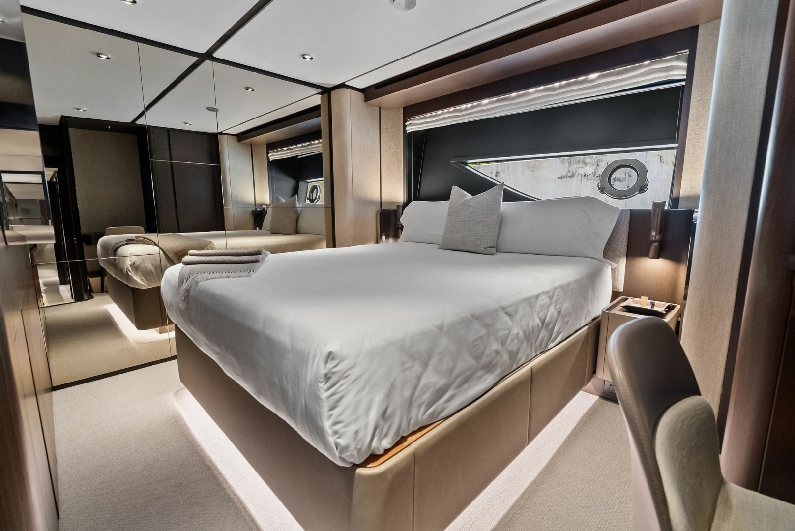 2023 Ferretti Yachts 860 - Image 49