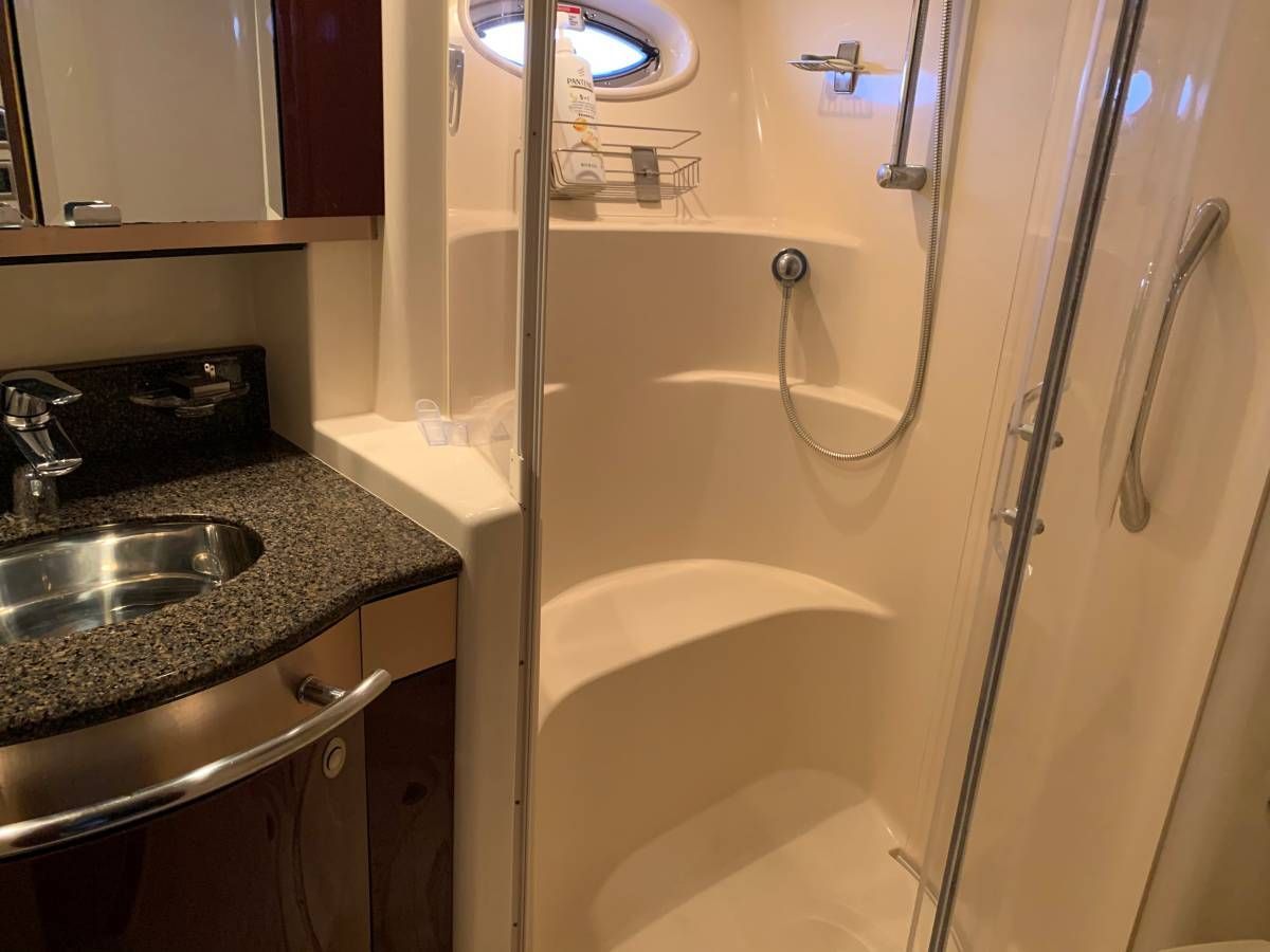 2007 Sea Ray 52 Sedan Bridge - 21