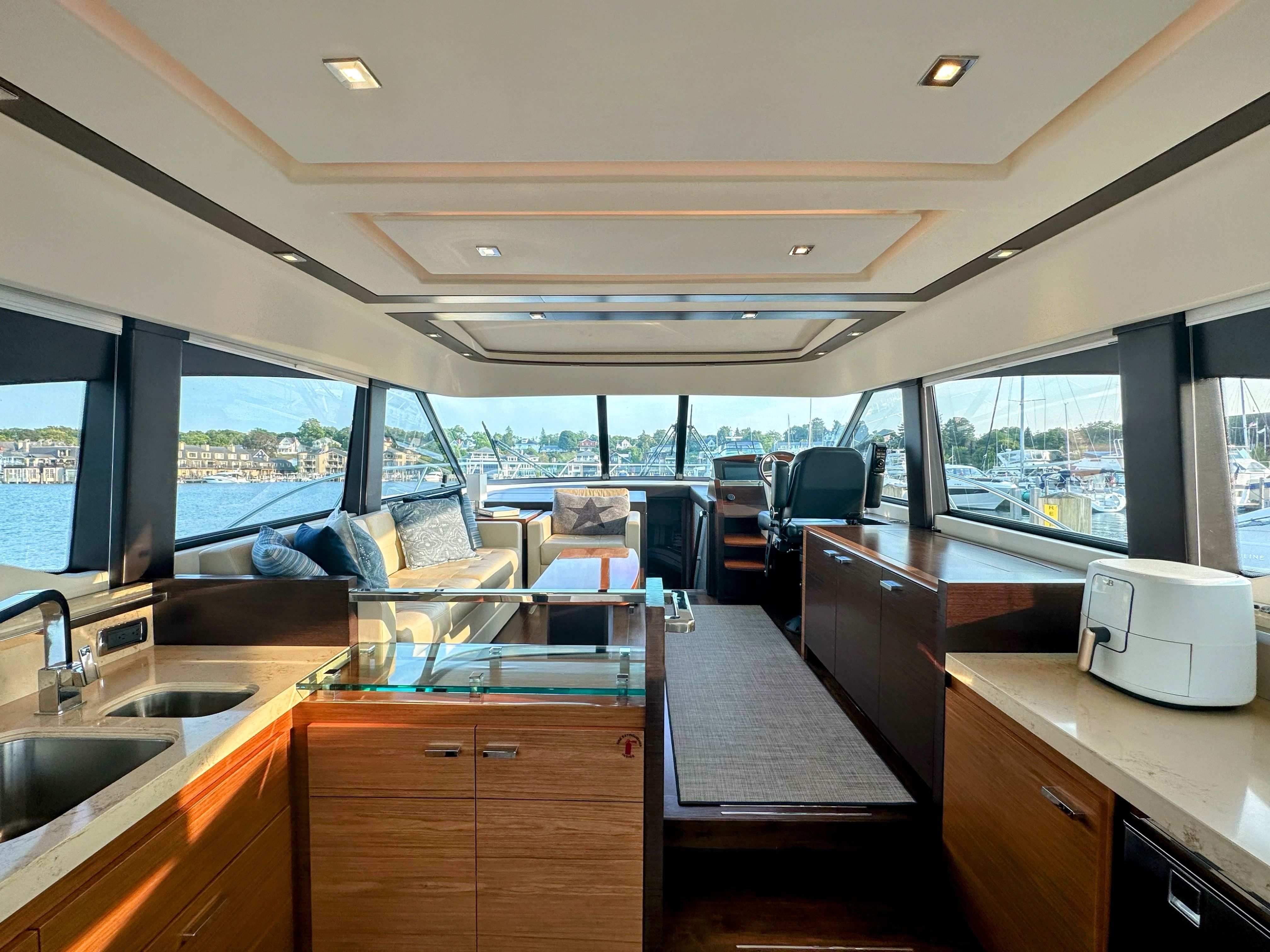2014 Tiara Yachts 50 Coupe - 23