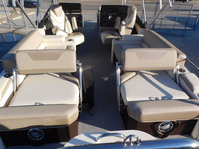 2026 Avalon Catalina Quad Lounger Shift Windshield 25 FT - 11