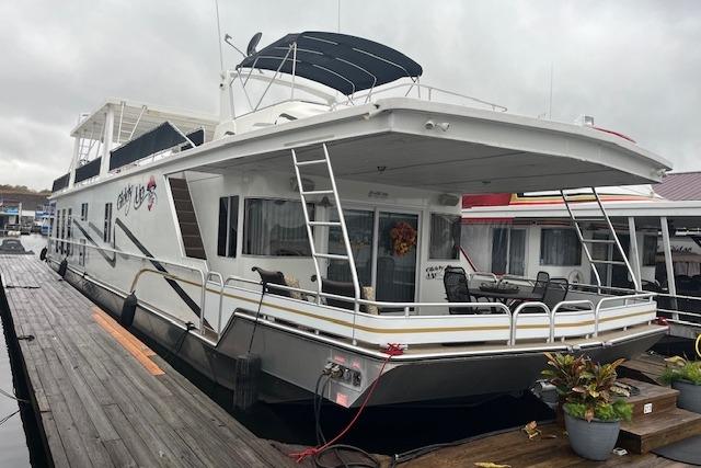 2008 Fantasy Houseboat
