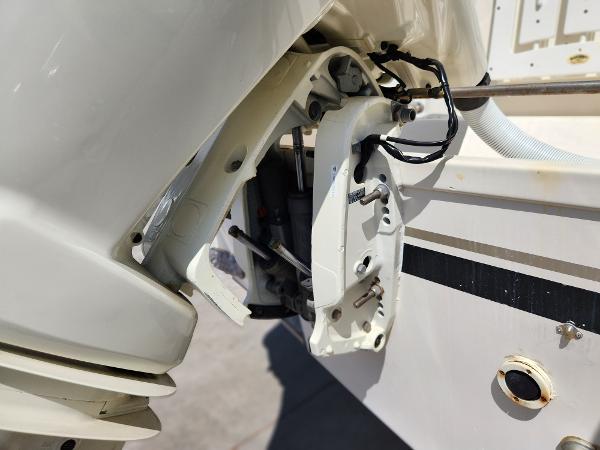 2005 Pursuit 3070 Offshore Center Console boat engine mount detail.