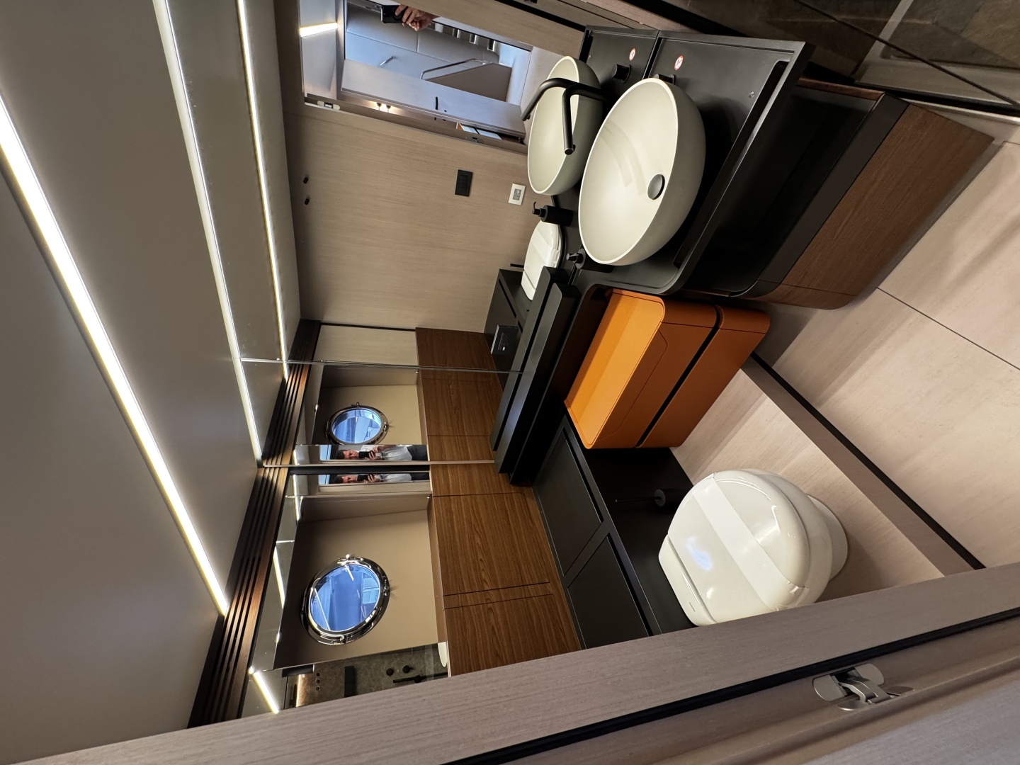 2026 Azimut S7 - Image 47