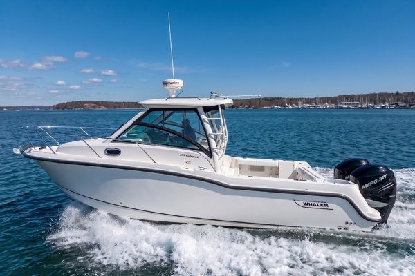 2015 Boston Whaler 285 Conquest