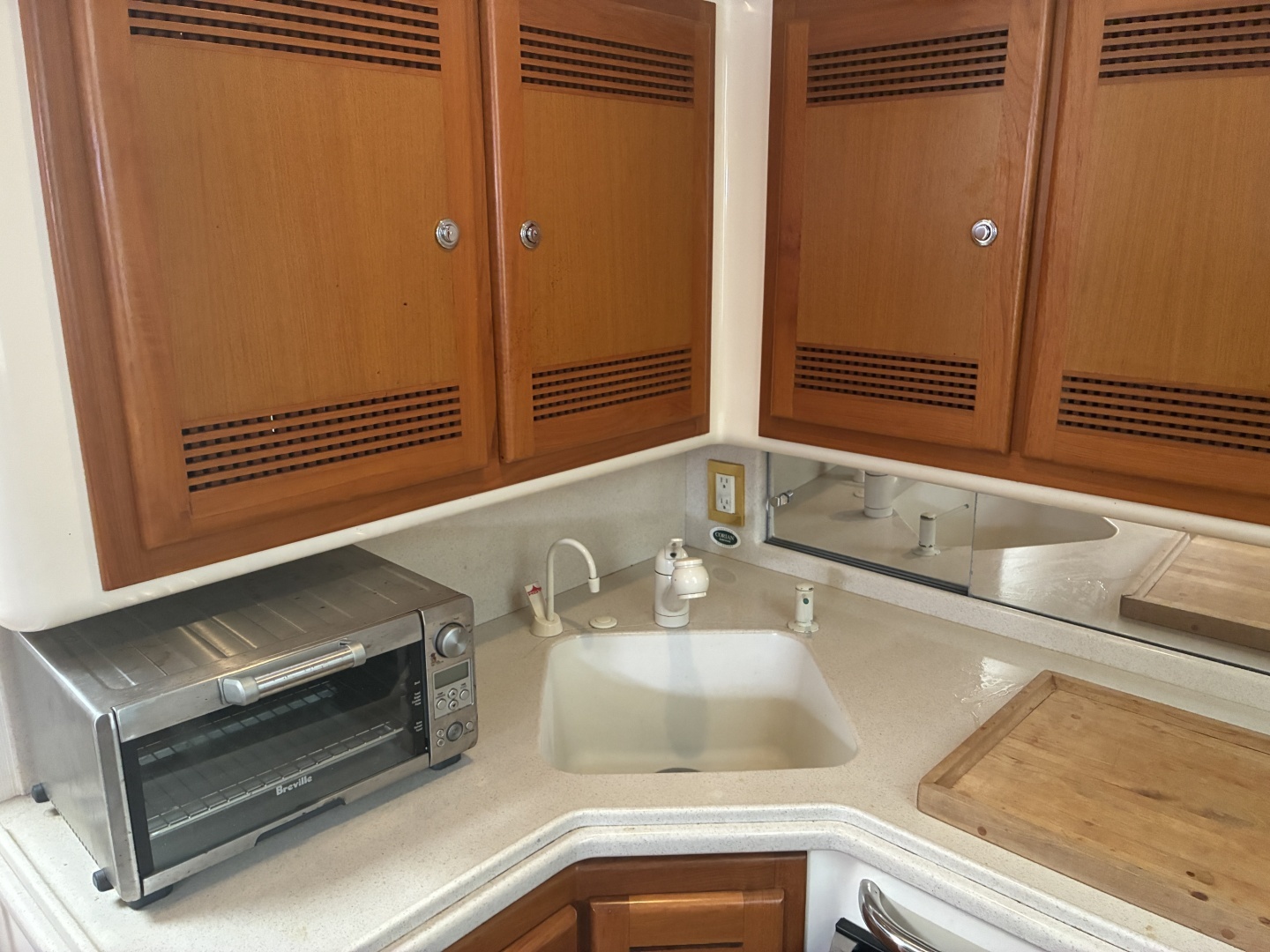 2000 Cabo 45 Express - Image 21