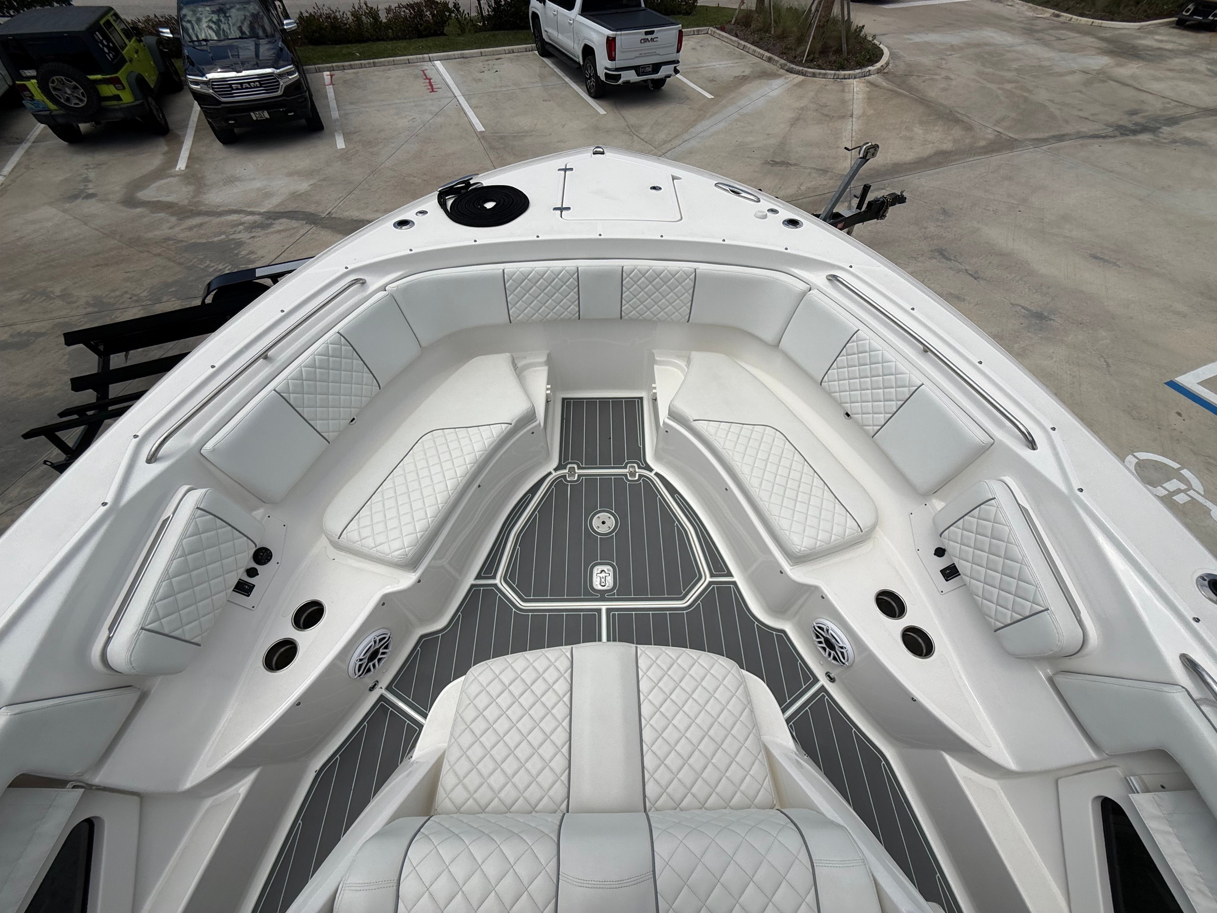 2024 PURSUIT 378 S - Image 50