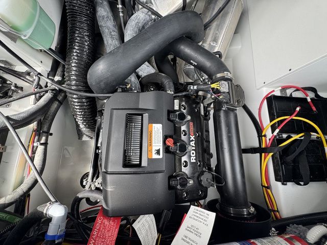2027 Scarab 210 LX Wake - 31