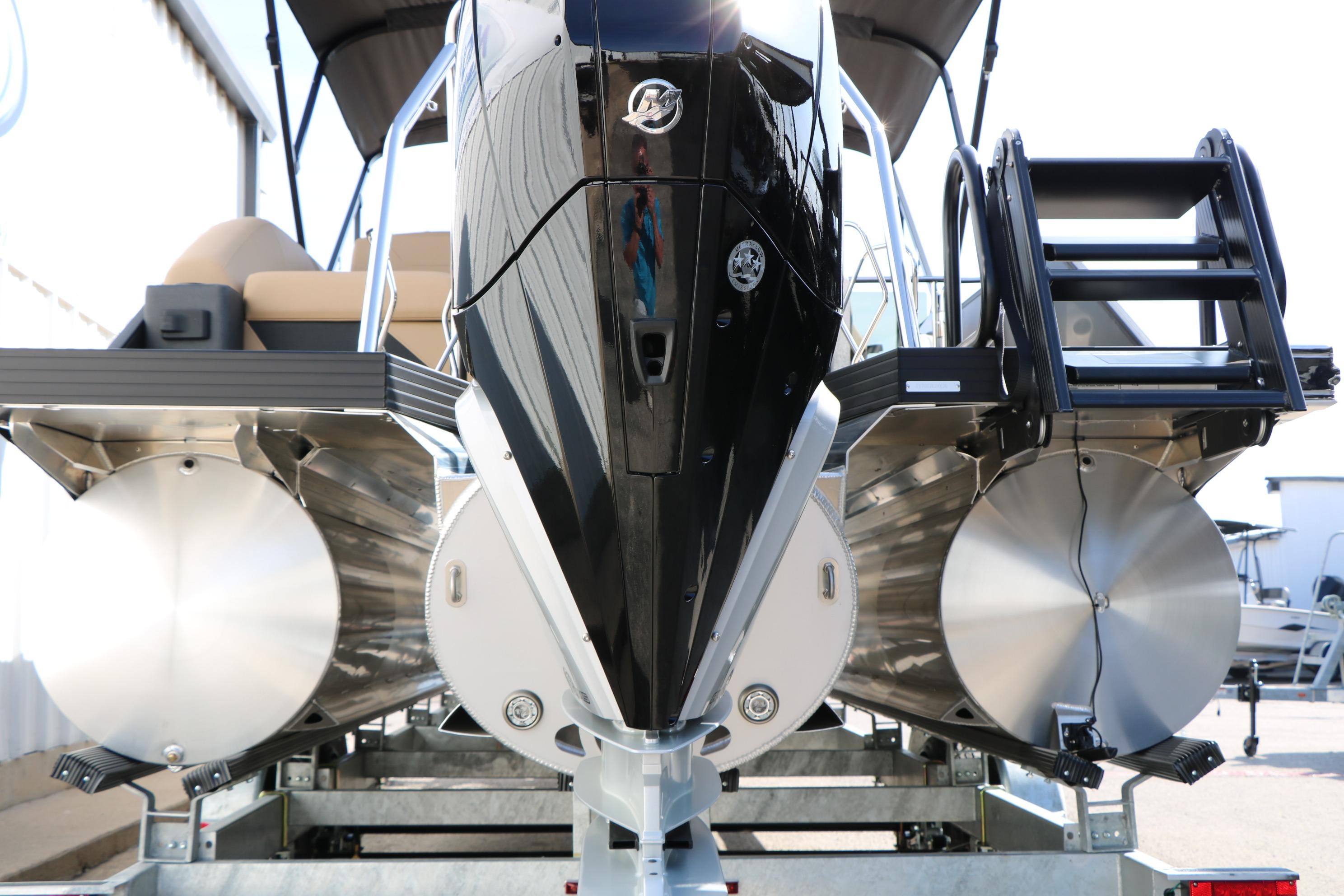 2026 Evotti 723CS pontoon boat, rear view with sleek design and modern features.