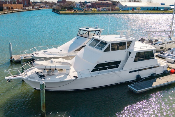 2000 Viking Cockpit Sport Yacht