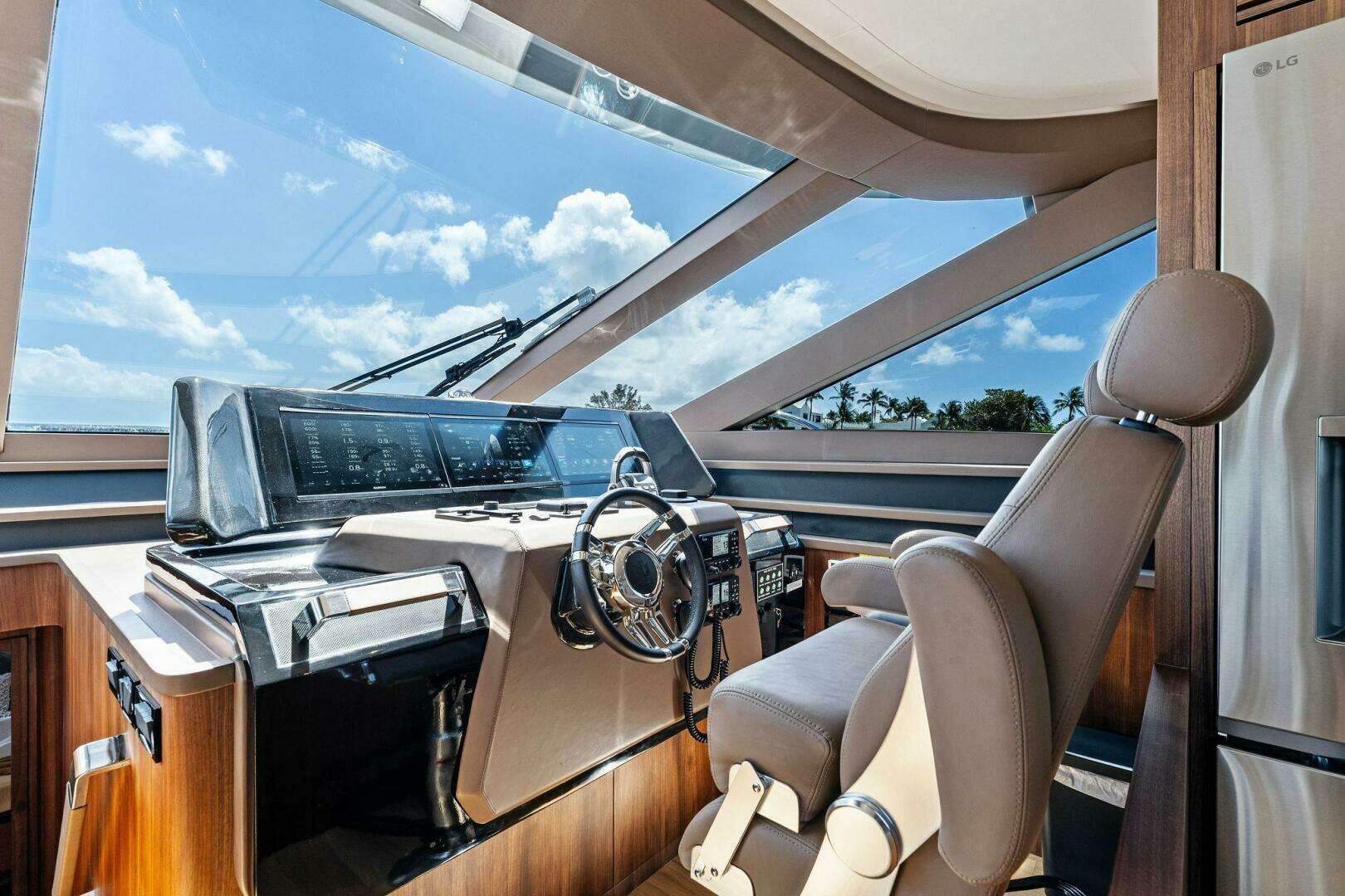 2024 Aquitalia Yachts Flybridge - Image 23