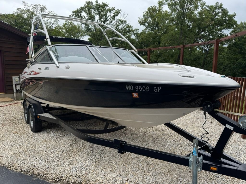 2005 Yamaha Boats AR230 - 3