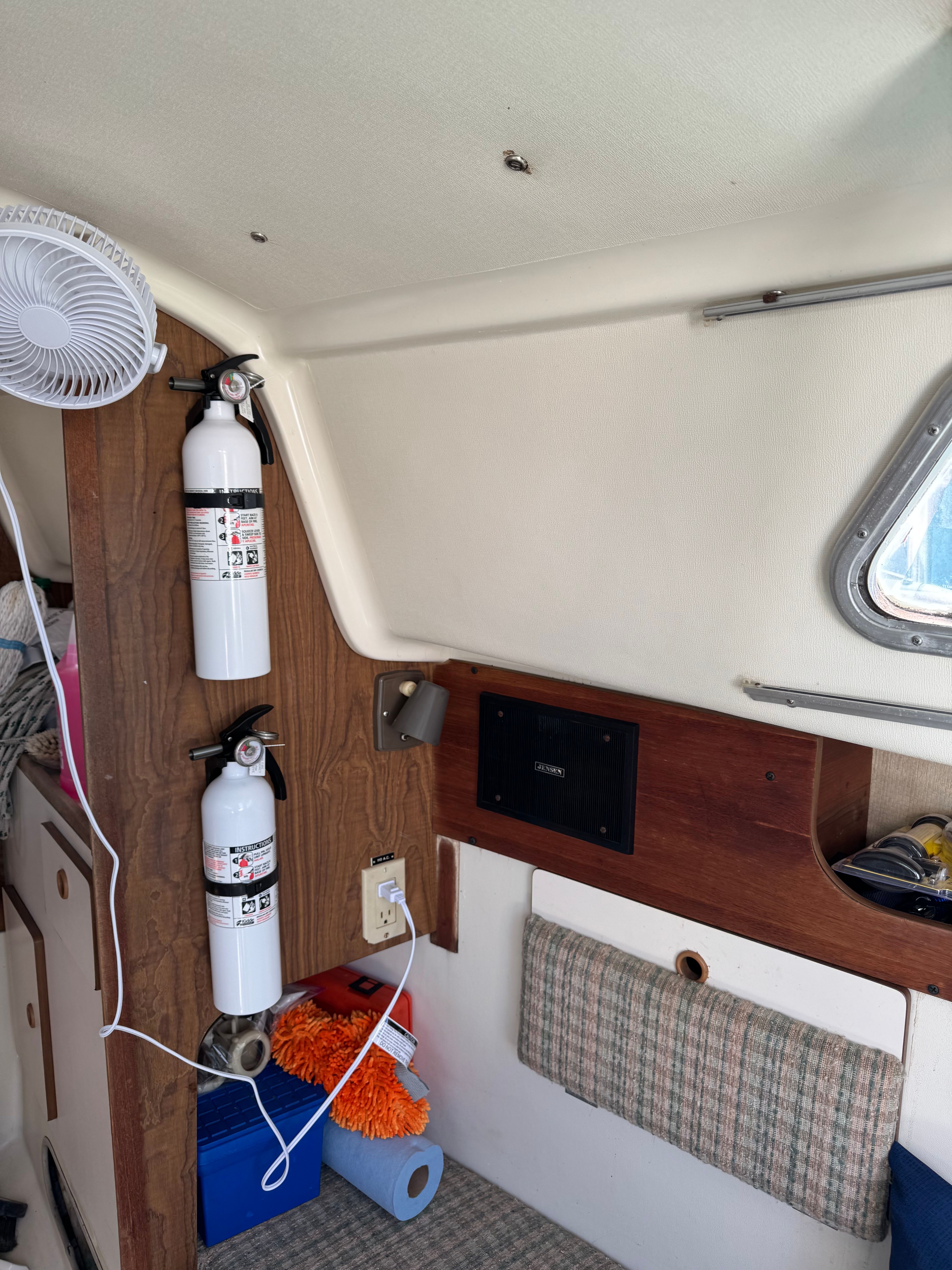 1975 Pearson 30 - 9