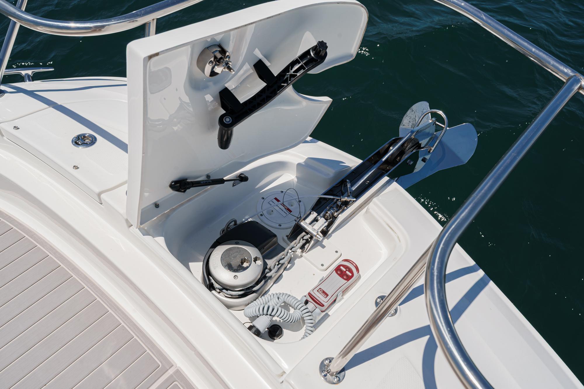 2024 Sea Ray Sundancer 320 Outboard - 52