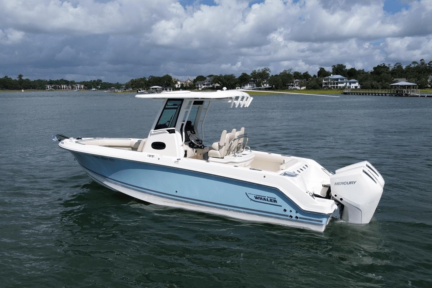 2024 Boston Whaler 250 Outrage