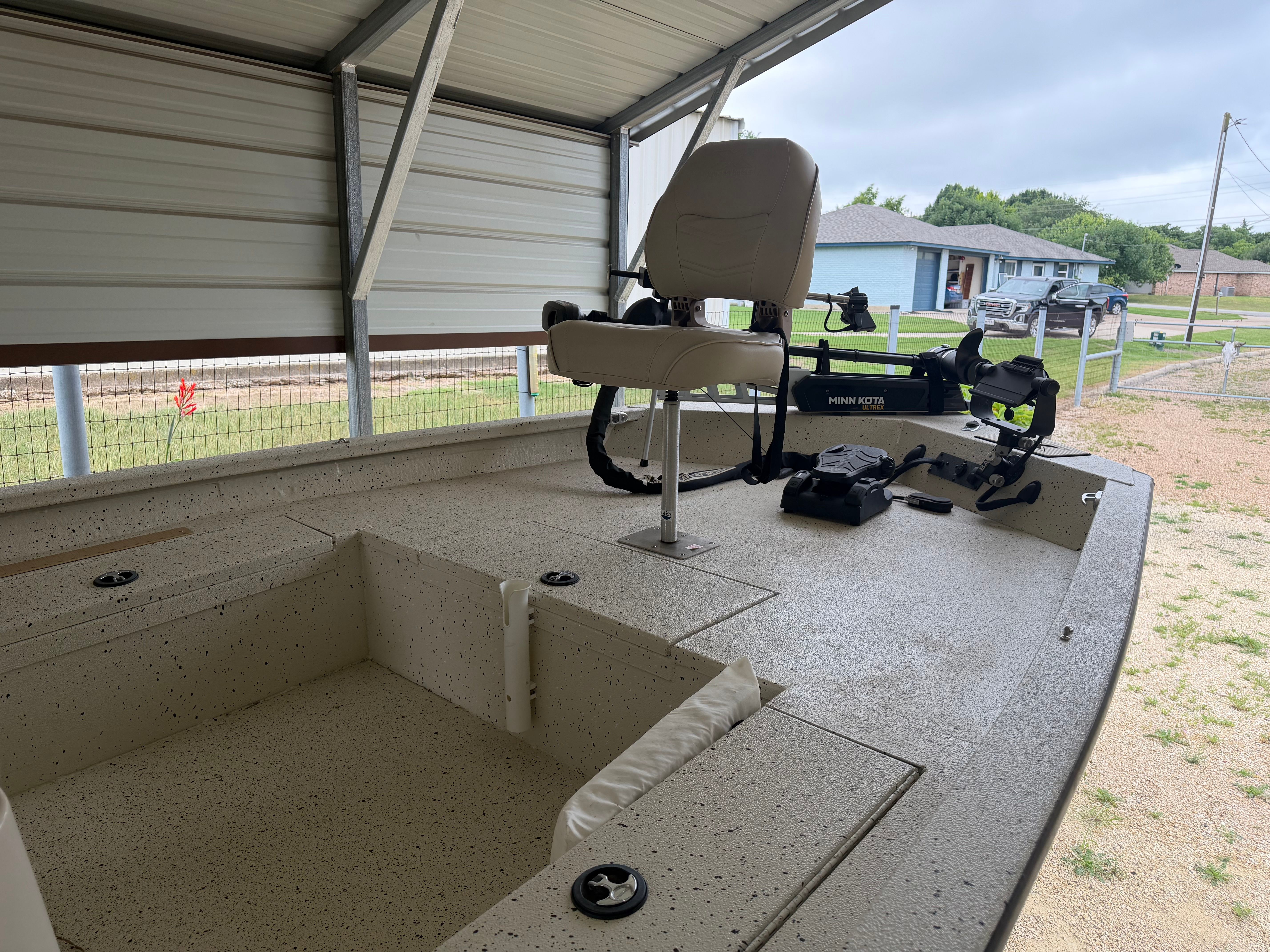 2017 Xpress H20B Bay - 11
