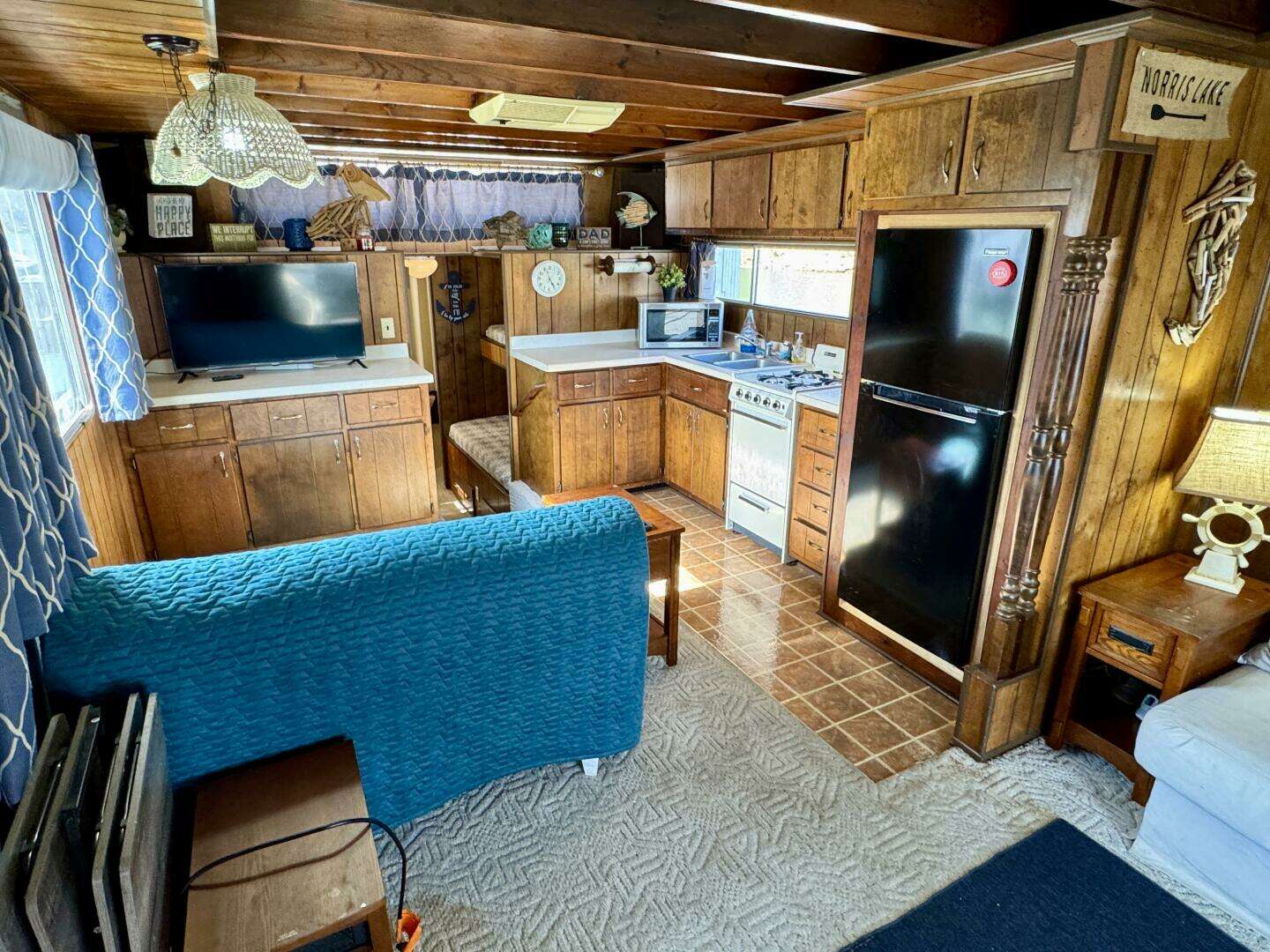1977 Sumerset 14 x 58 Aluminum Hull Houseboat with Catwalks - Image 29
