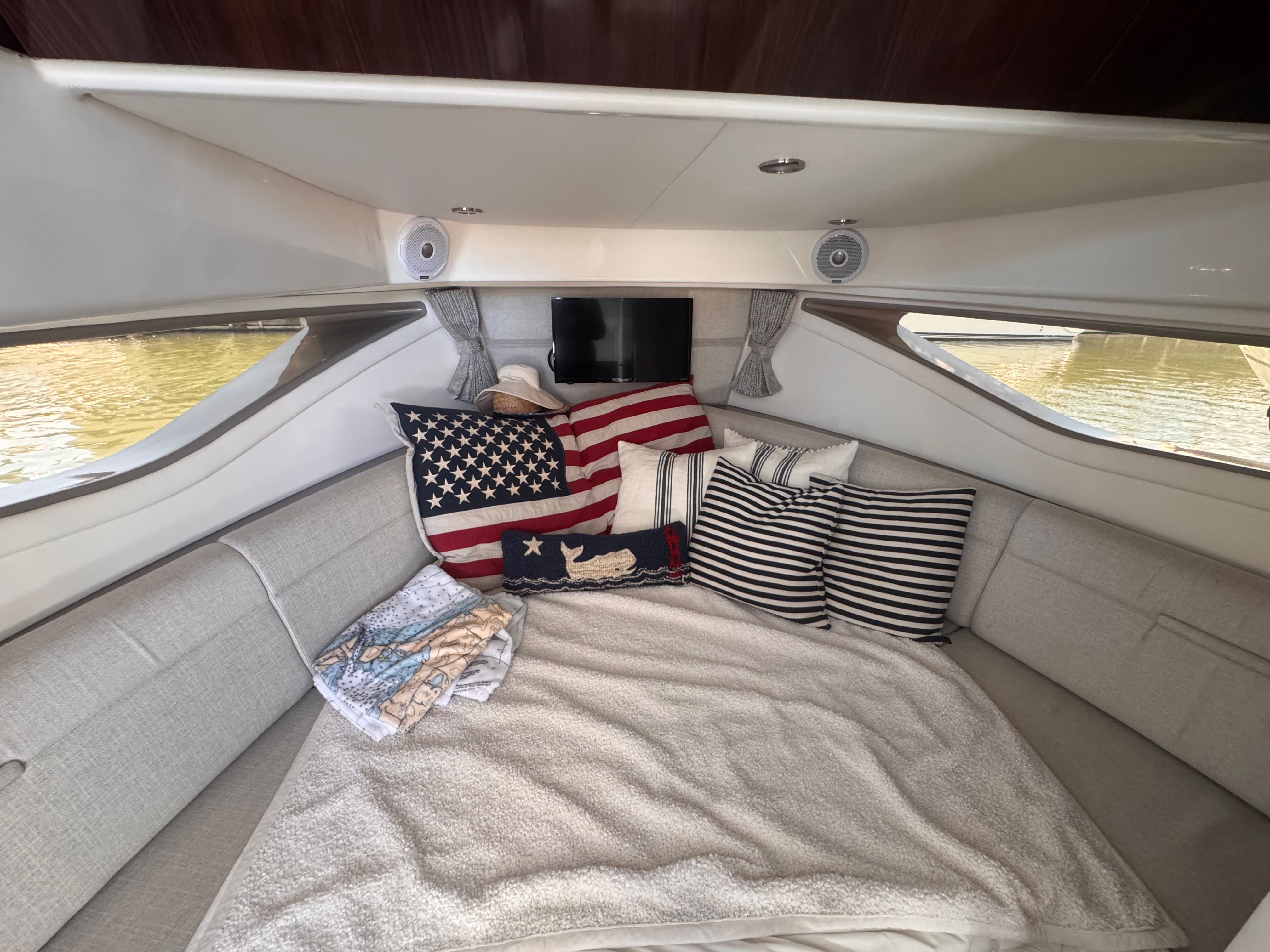 2019 Sea Ray Sundancer 320 - 18