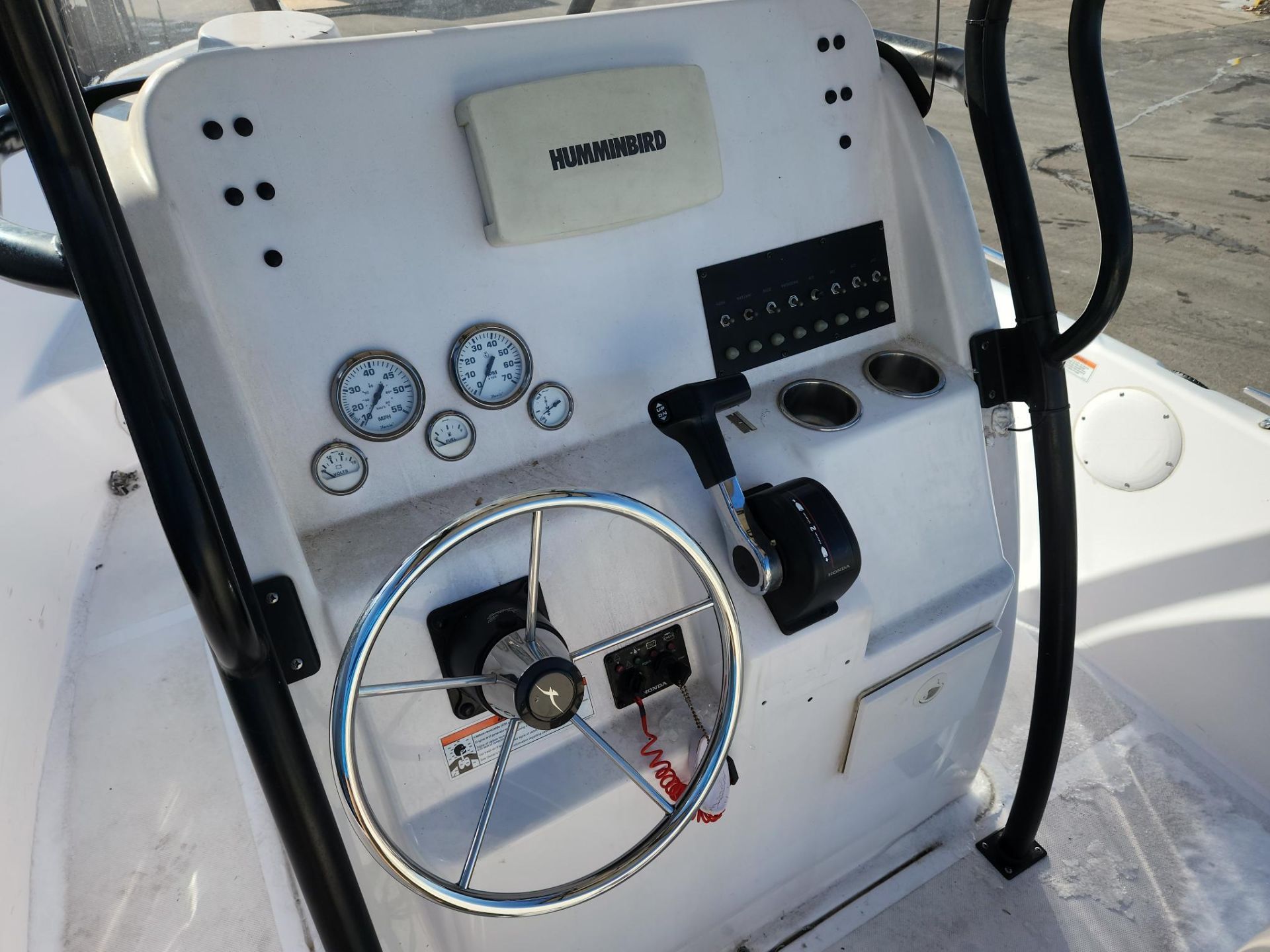 2008 Pro-Line 2000 CENTER CONSOLE - 7