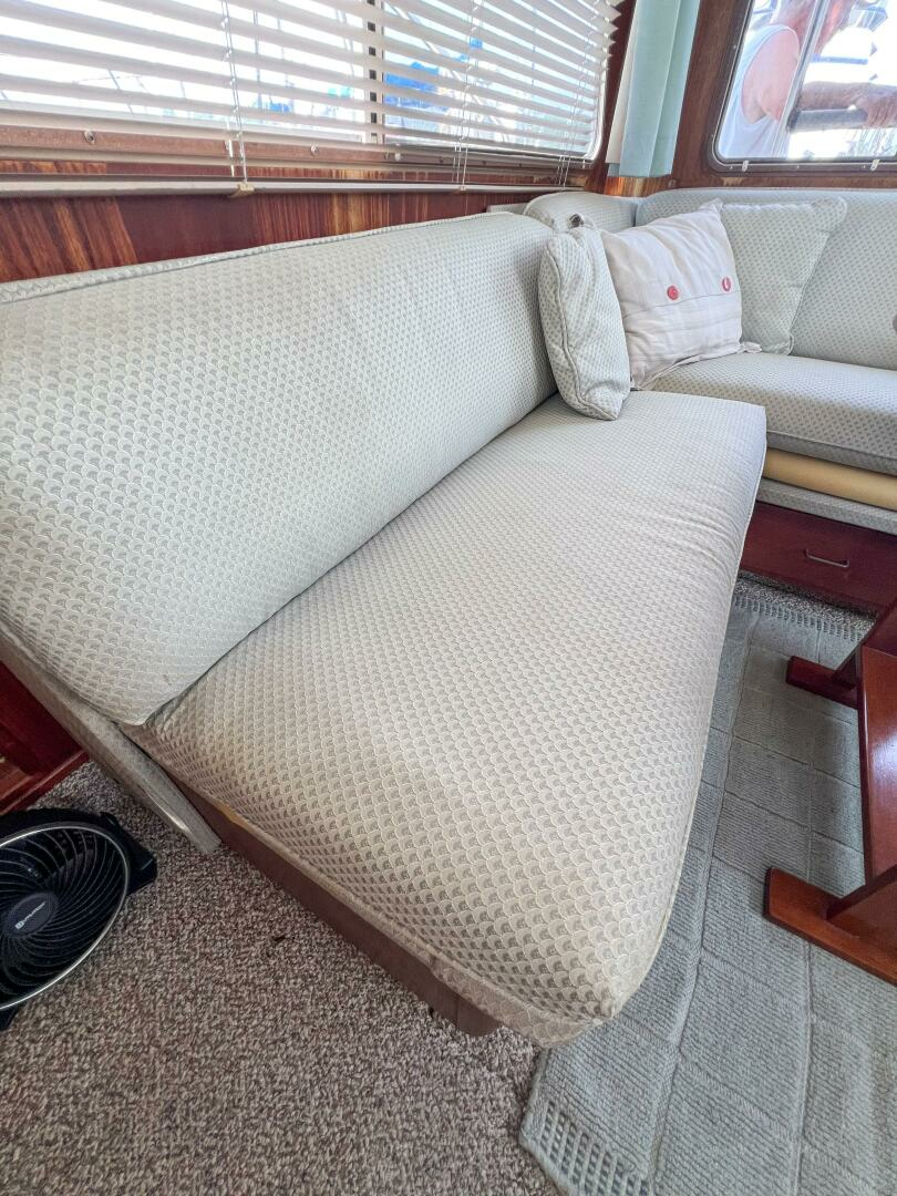 1987 Tollycraft 34 Sedan Sport - Image 47
