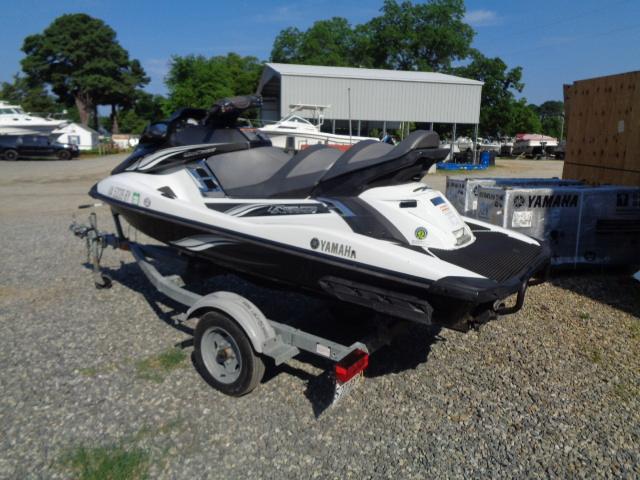 2015 Yamaha WaveRunner FX Cruiser H/O on trailer in outdoor setting.
