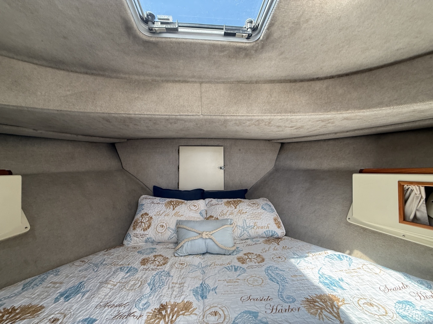 1994 Camano 31 Troll - Image 44