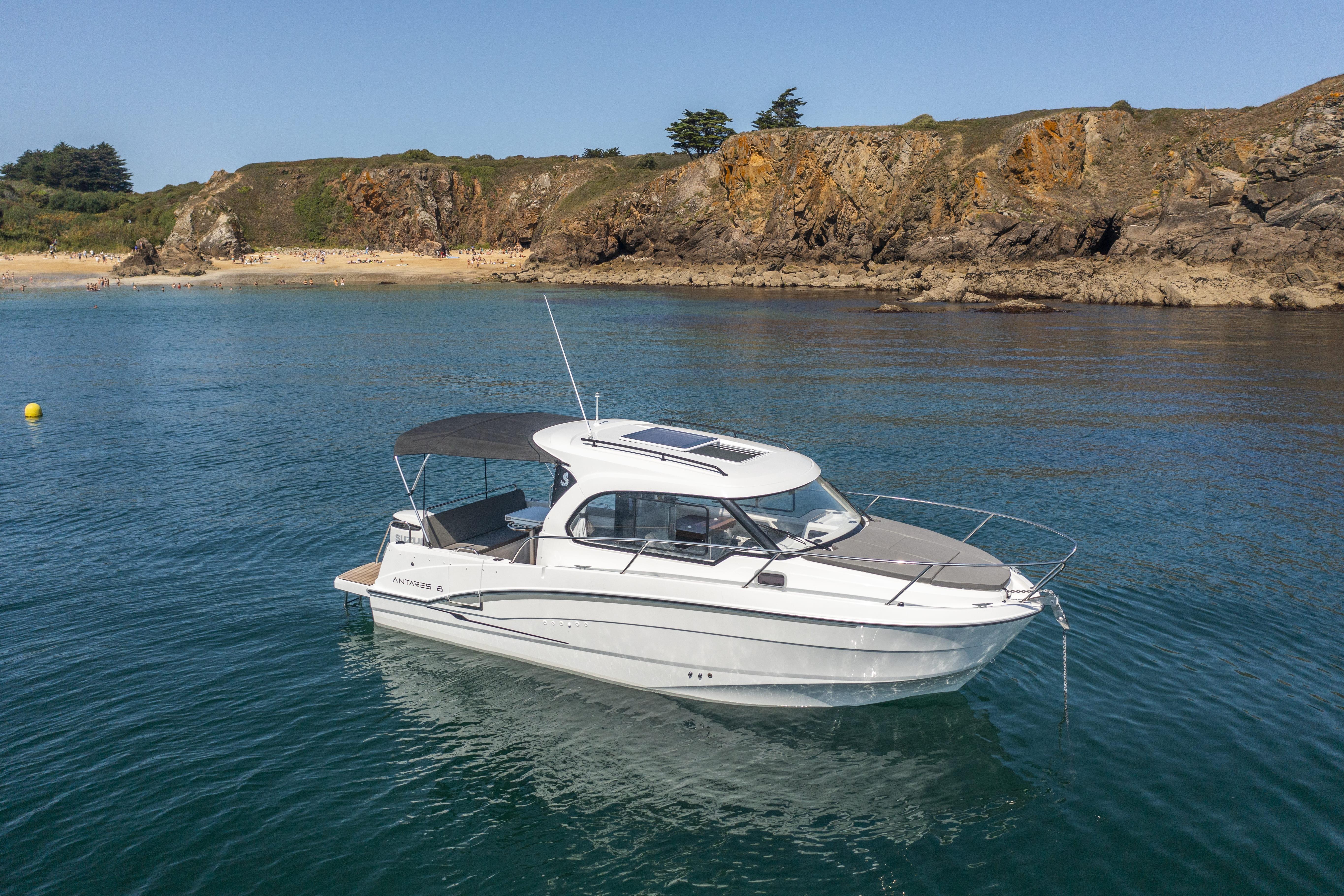2026 Beneteau Antares 8