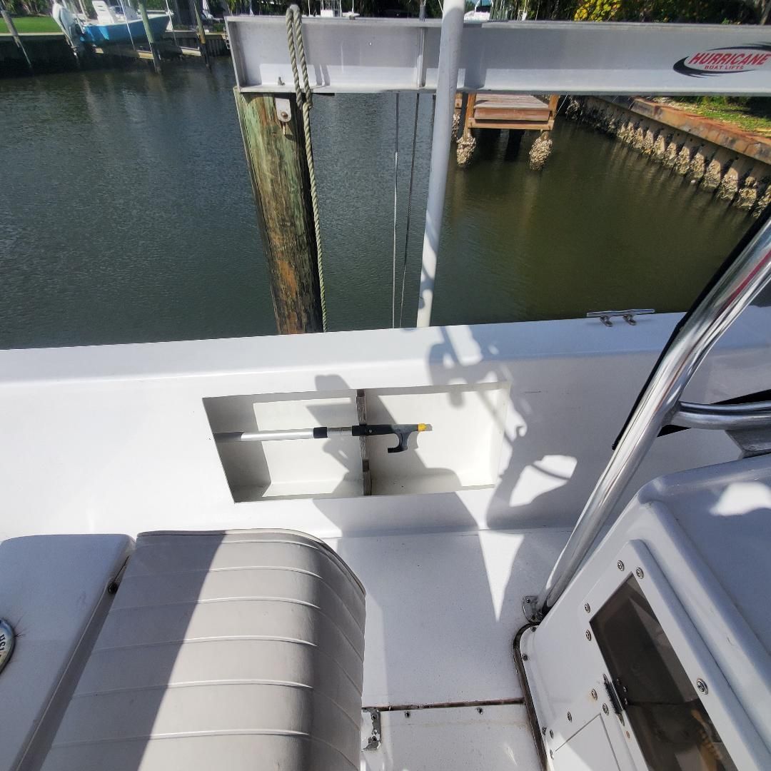 1981 MASTER MARINE Center Console boat at dock.