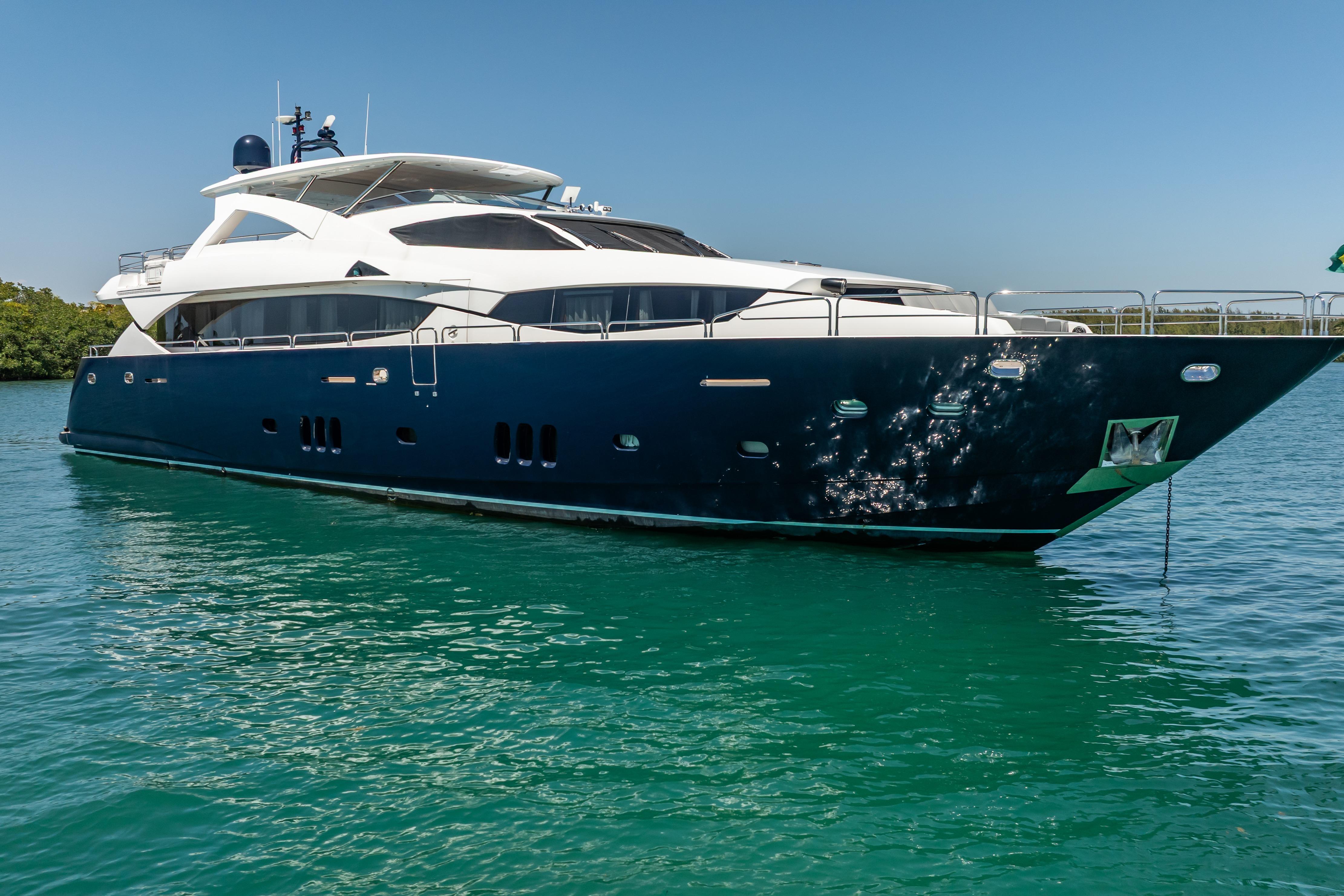 2010 Sunseeker 34 Metre Yacht