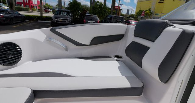 2026 Yamaha Boats 195S - 15