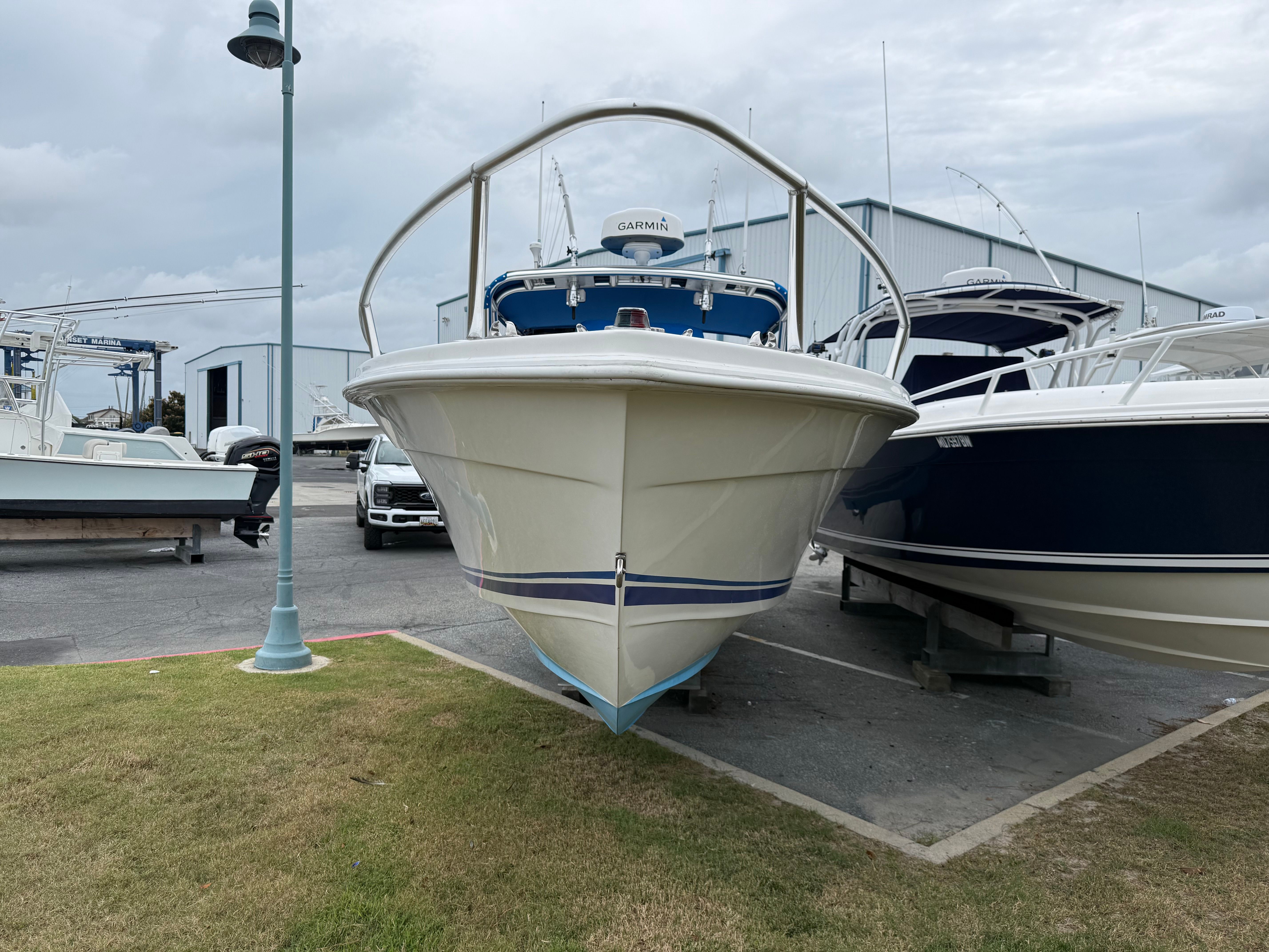 2001 Marlago Fs 35 Center Console Cuddy - 42