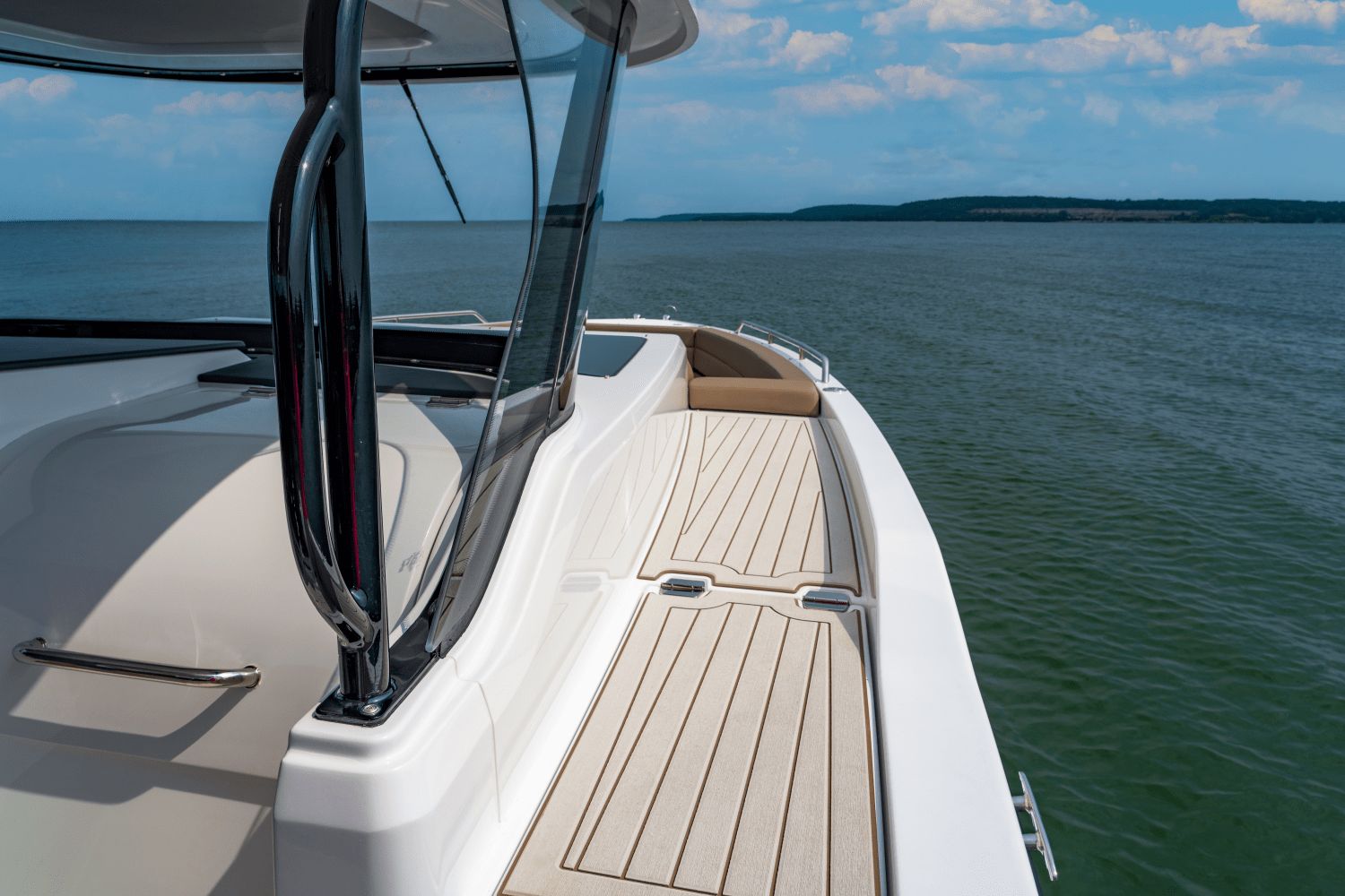 2027 Cruisers Yachts 38 VTR - 26