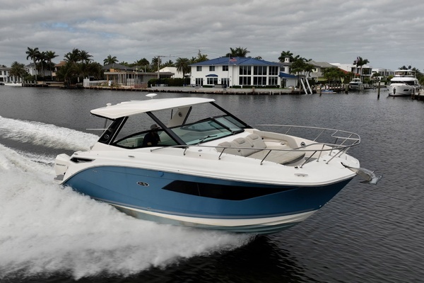 2021 Sea Ray Sundancer 320 Outboard